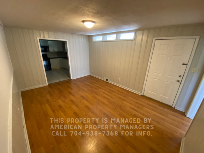 1904 Glenwood St #B - Photo 2 of 7