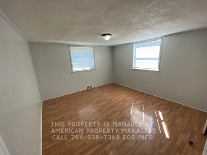 1904 Glenwood St #B - Photo 7 of 7