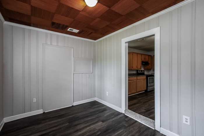 2269 Darlington Dr - Photo 4 of 10