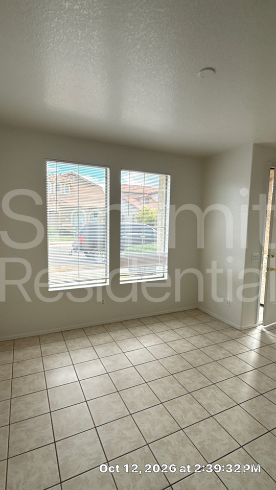5318 E Harmony Ave - Photo 4 of 29