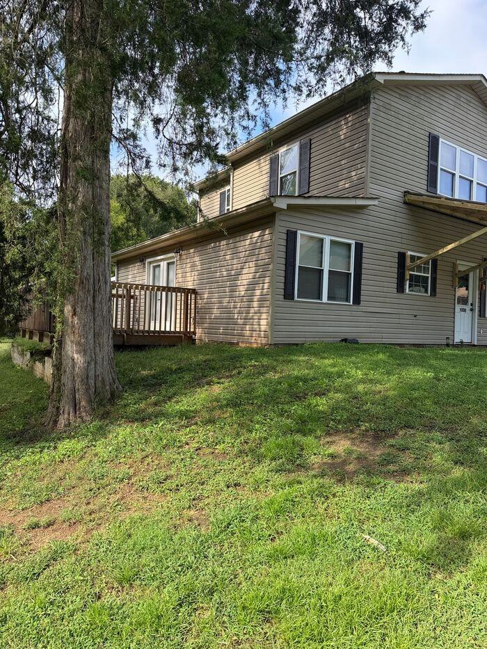 1008 Oak Trail Cir #A - Photo 2 of 10