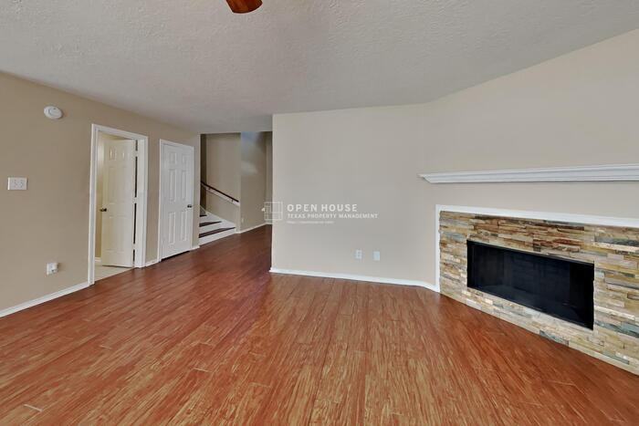 7034 Atasca Creek Dr - Photo 5 of 24