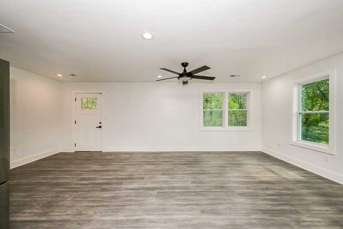 524 Emily Pl Nw - Photo 2 of 15