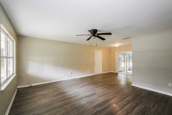 10314 N Elkcam Blvd - Photo 3 of 15