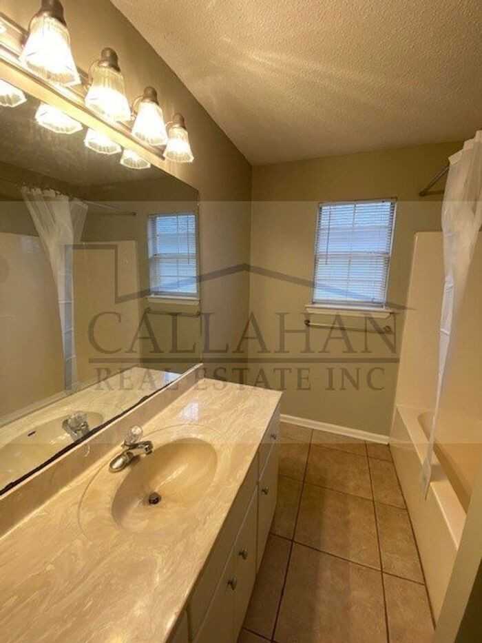 32 Hamilton Park Dr - Photo 4 of 23