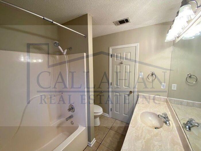 32 Hamilton Park Dr - Photo 5 of 23