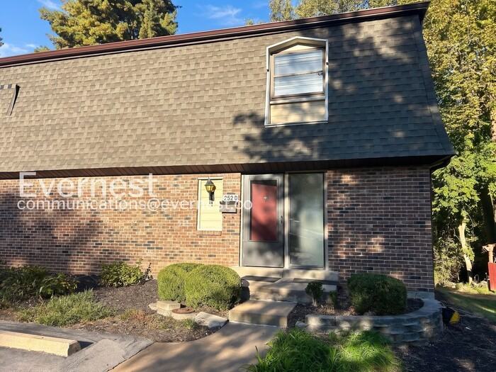 252 Glandore Dr #D
