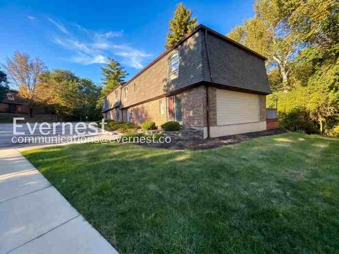 252 Glandore Dr #D - Photo 2 of 28