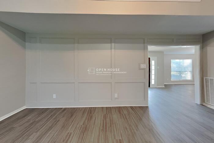 3303 Knoll Manor Dr - Photo 6 of 25