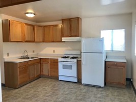 featured image of 27 1/2 Magnolia Ave #B