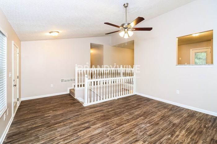 48 Gina Ct - Photo 7 of 23