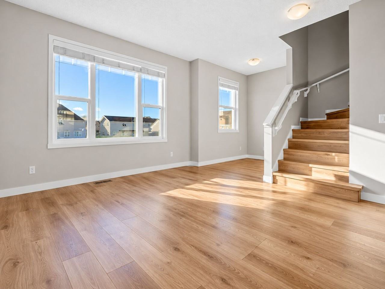 209 New Brighton Walk Se - Photo 2 of 9