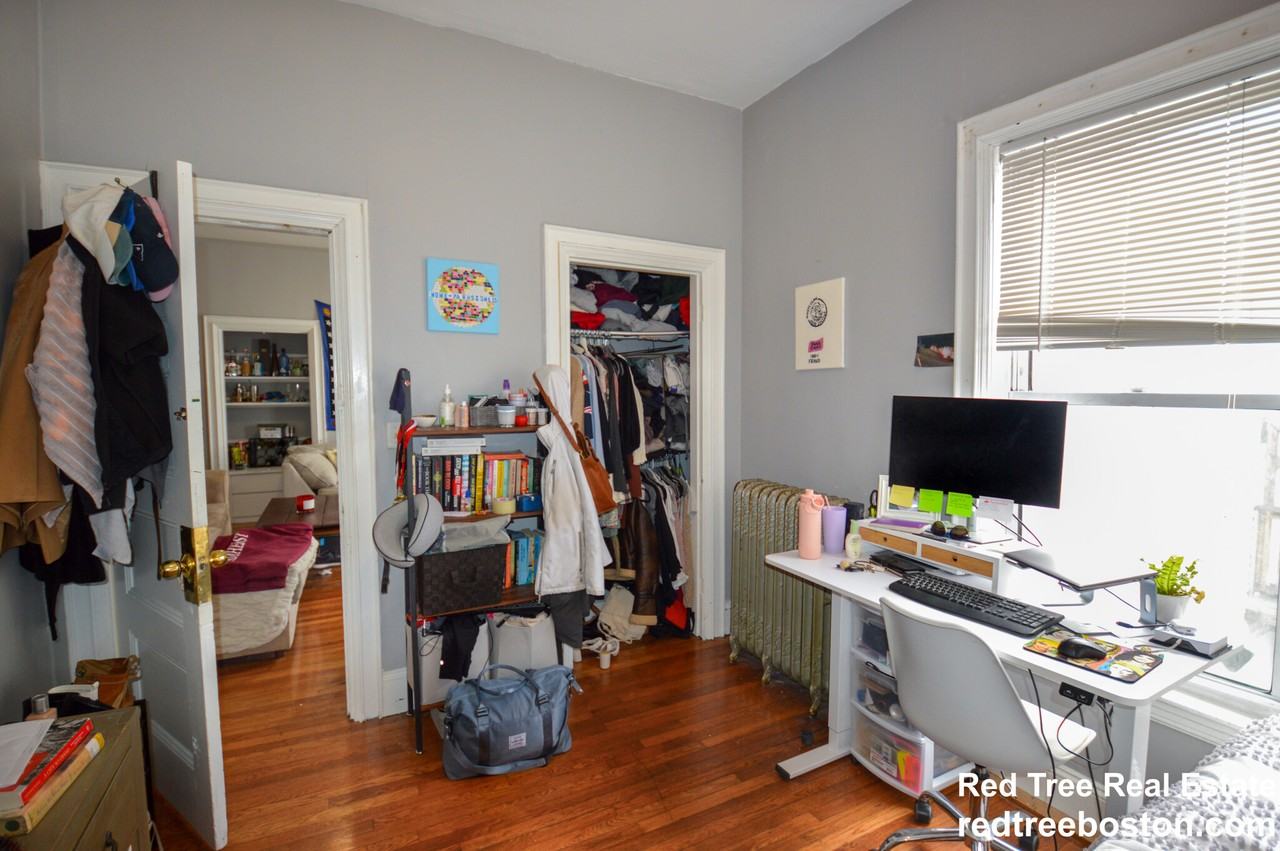 85 Surrey St #1 - Photo 5 of 12