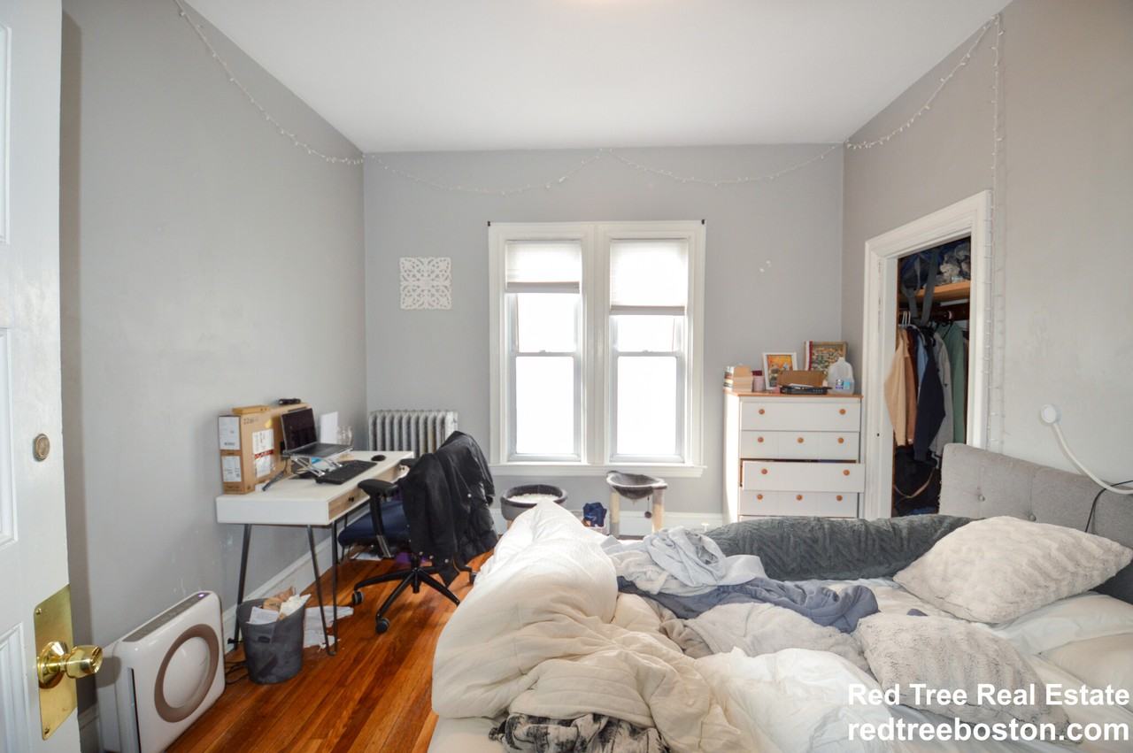 85 Surrey St #1 - Photo 7 of 12