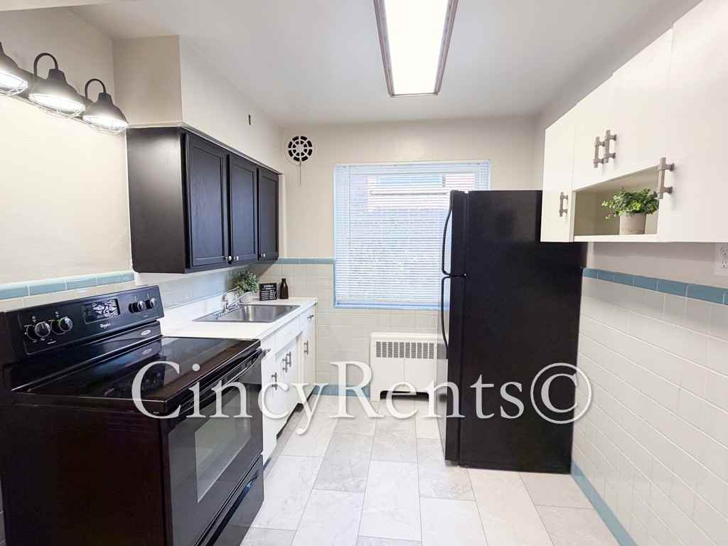 1263 Morten St #2 - Photo 7 of 15
