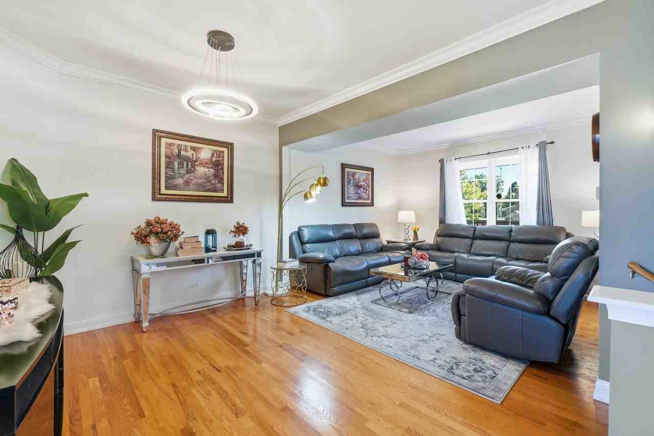 1060 Kufrin Way #1060 - Photo 3 of 23