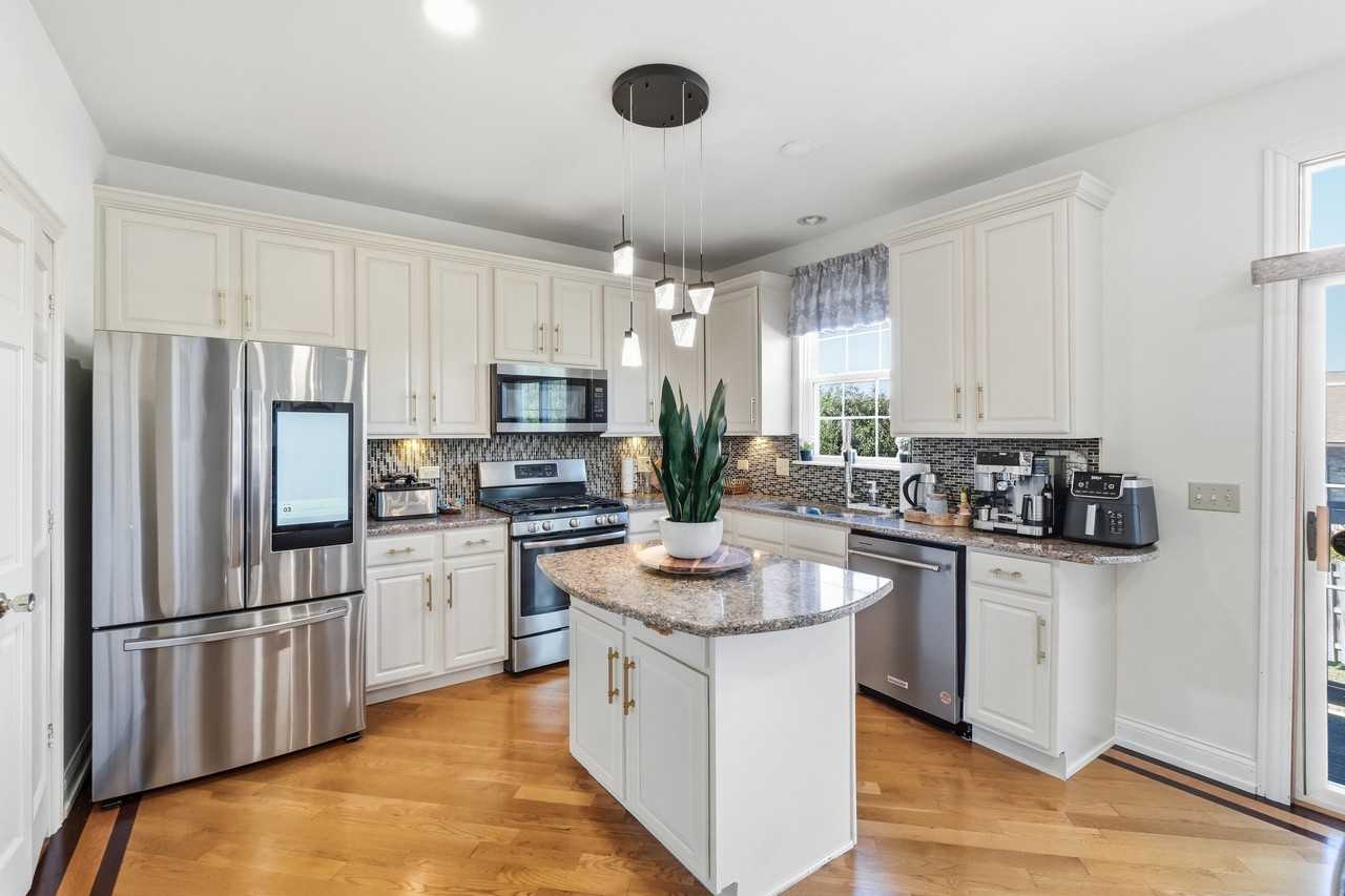 1060 Kufrin Way #1060 - Photo 7 of 23