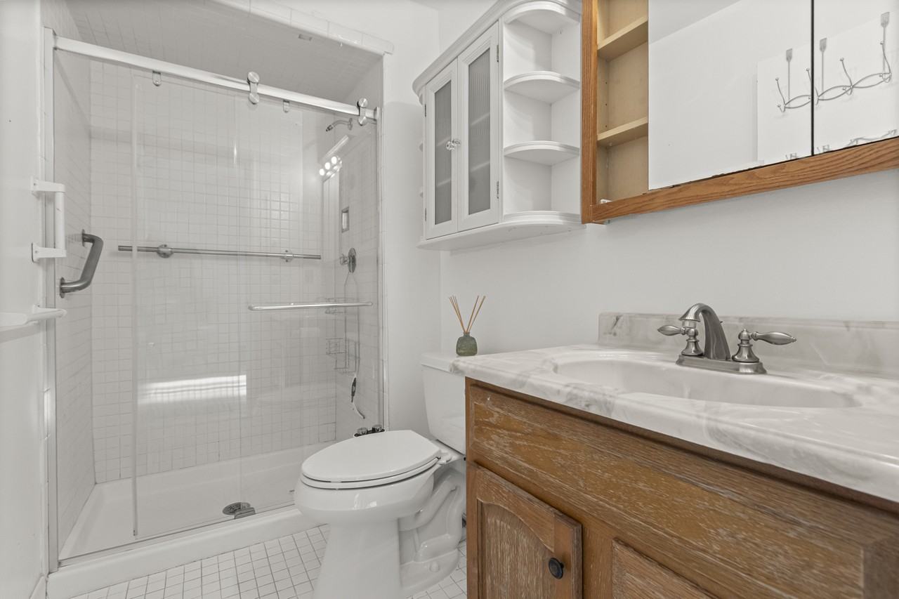 3128 Lindenwood Dr #38 - Photo 5 of 19