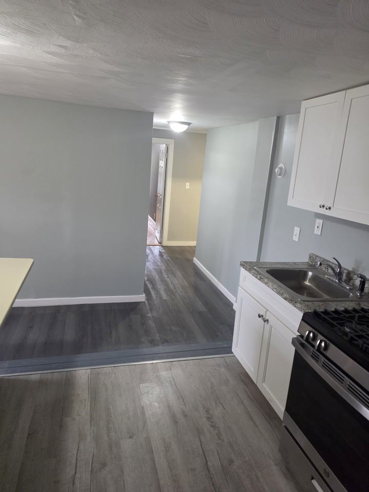 297 Main St #3 - Photo 6 of 9
