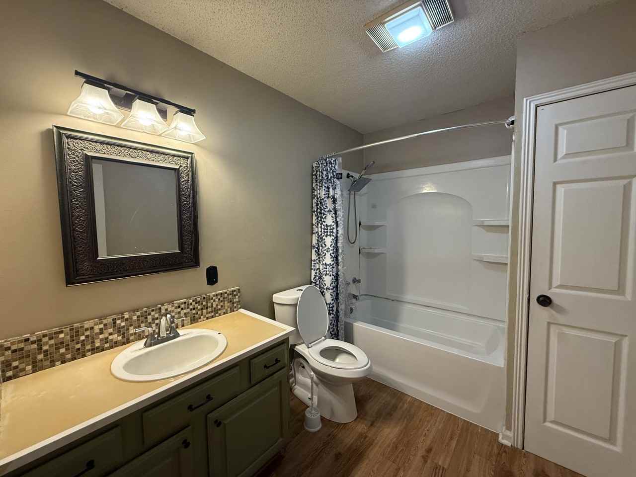 104 N Long St #B - Photo 6 of 11