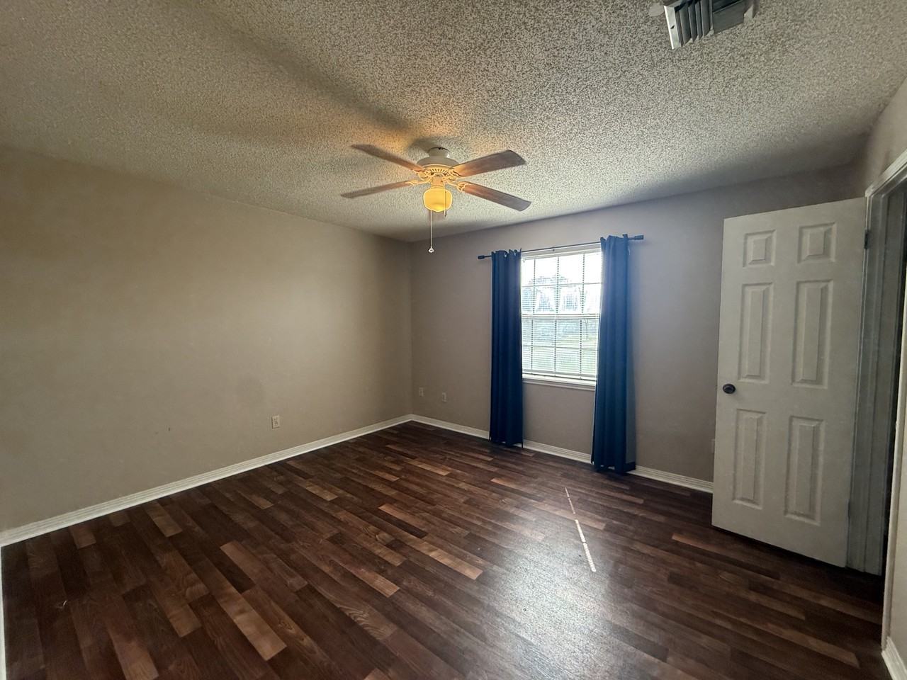 104 N Long St #B - Photo 7 of 11
