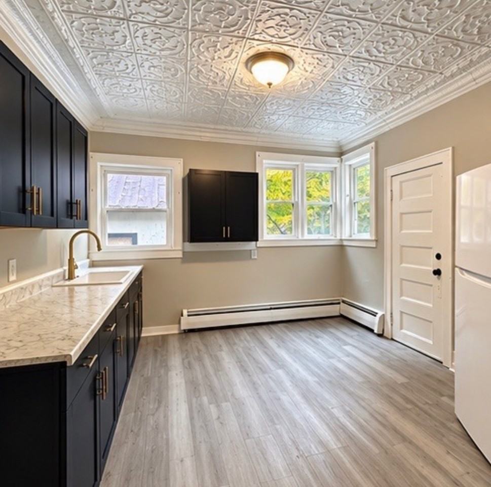 103 E Remington St #1 - Photo 3 of 7