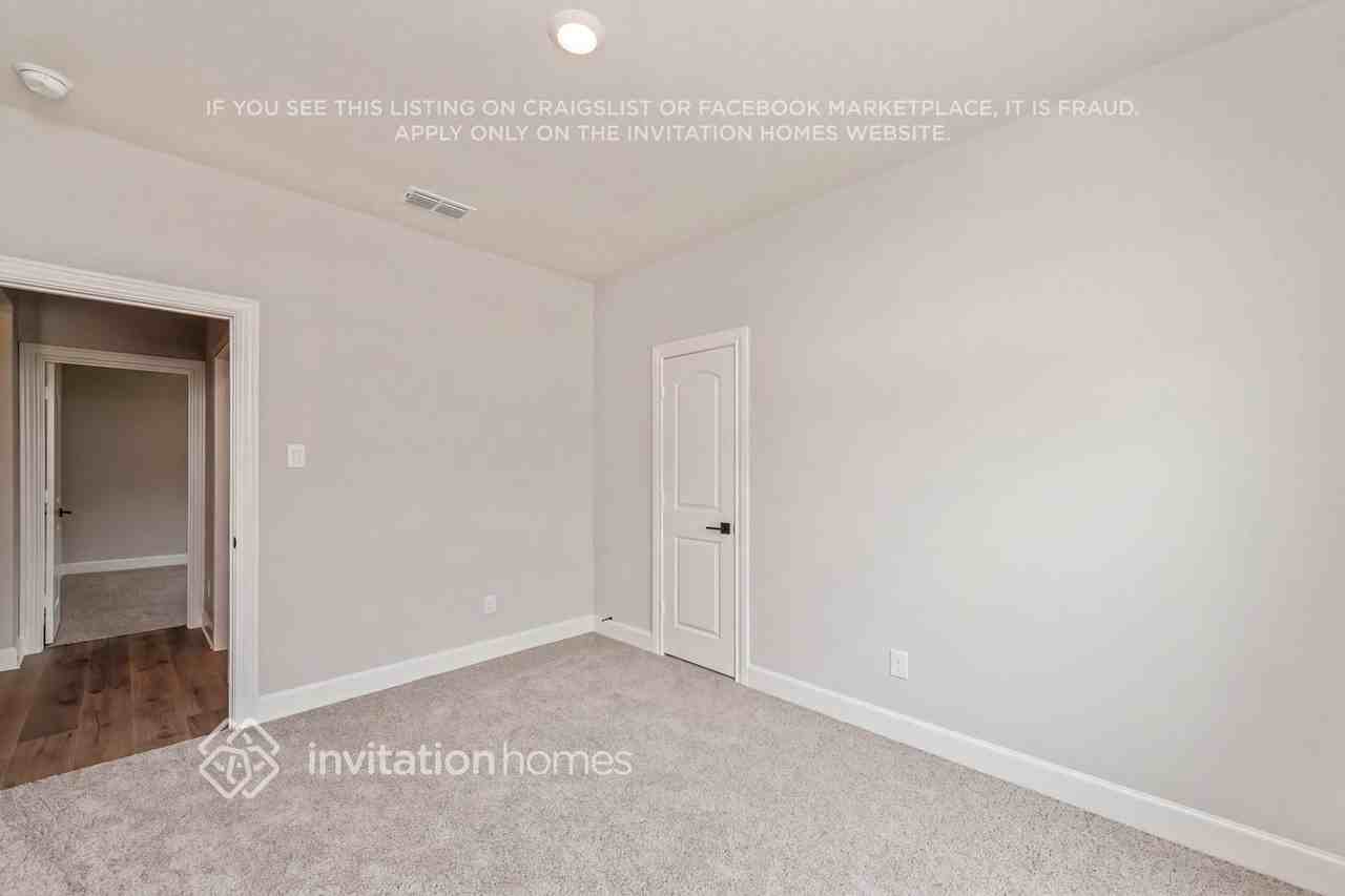 620 Brookside Dr - Photo 4 of 20