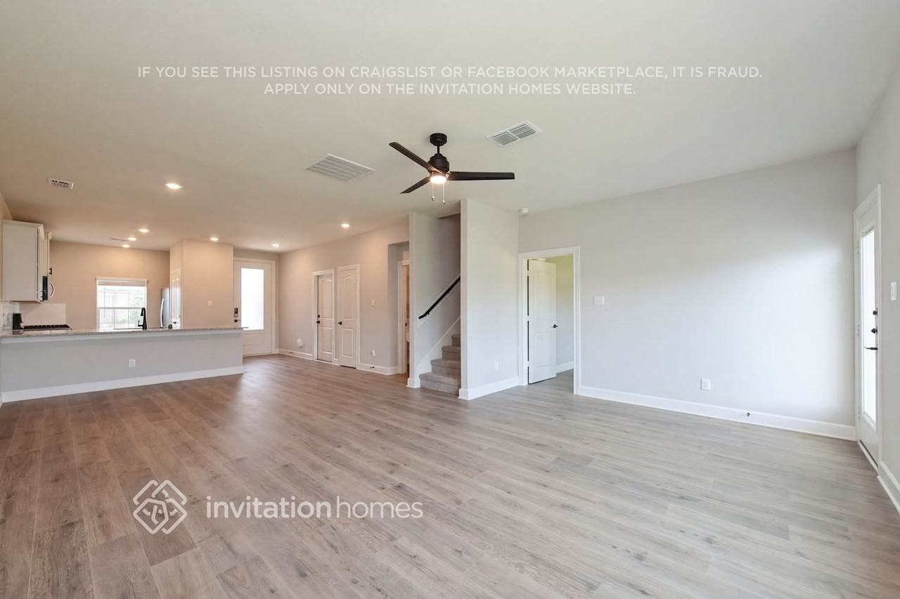 627 Brookside Dr - Photo 5 of 34