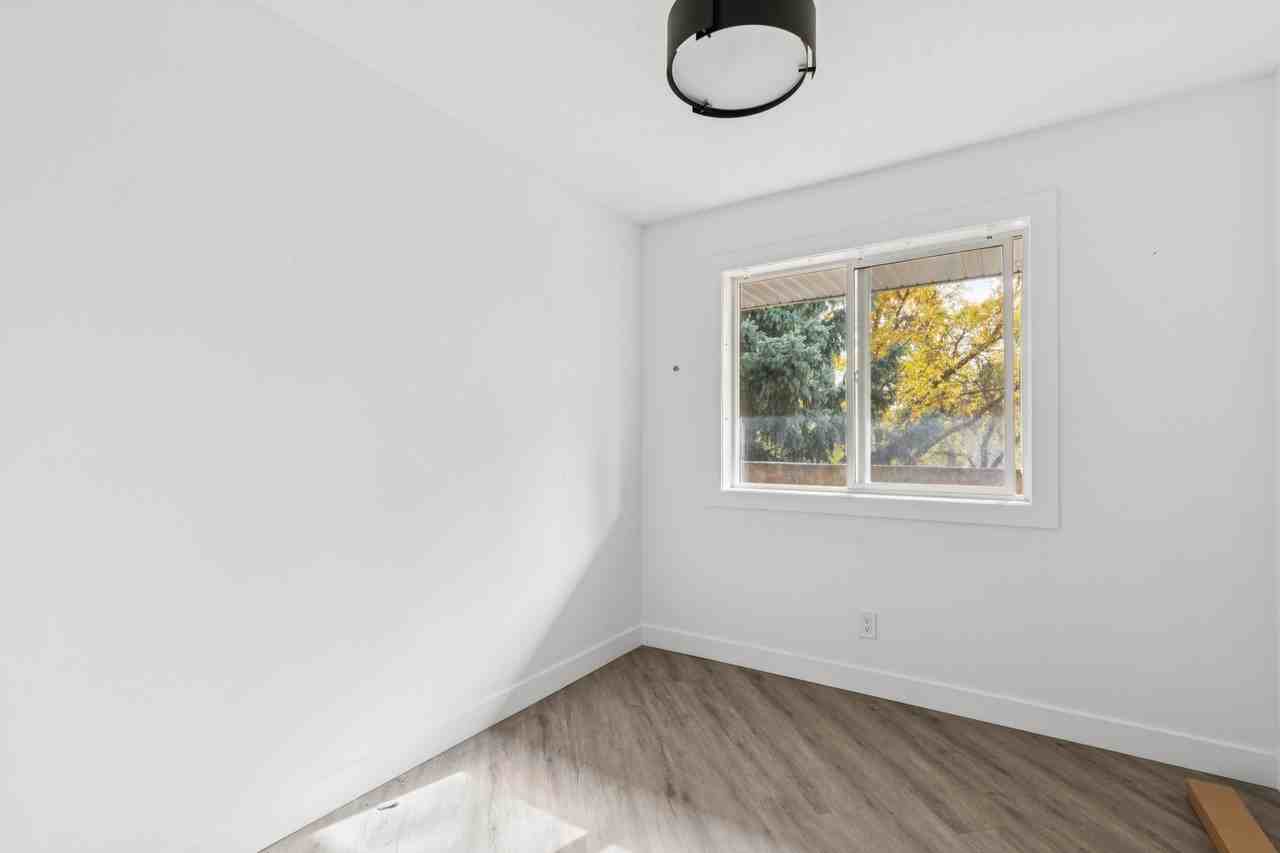 Oliver Court - Photo 3 of 20