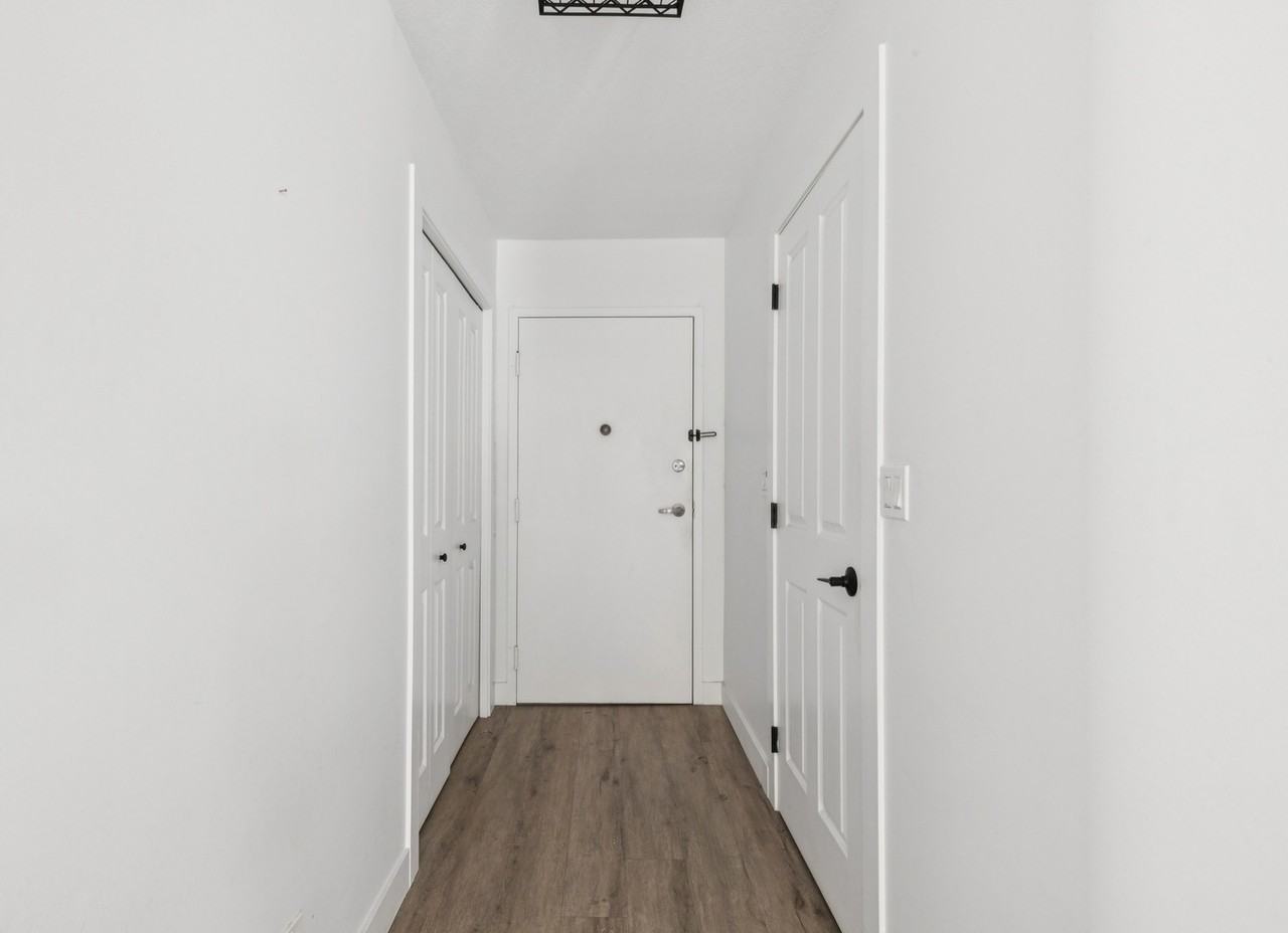 Oliver Court - Photo 7 of 20