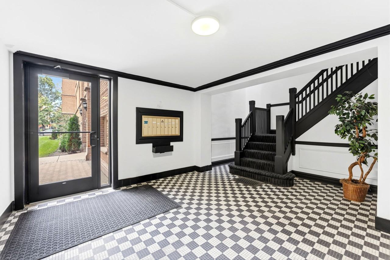 The Chase Court - Photo 2 of 33