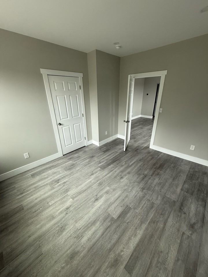 217 High Street3rd floor #3 - Photo 5 of 12