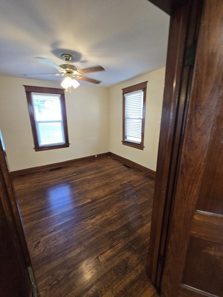 419 W Walnut St #1 - Photo 5 of 20