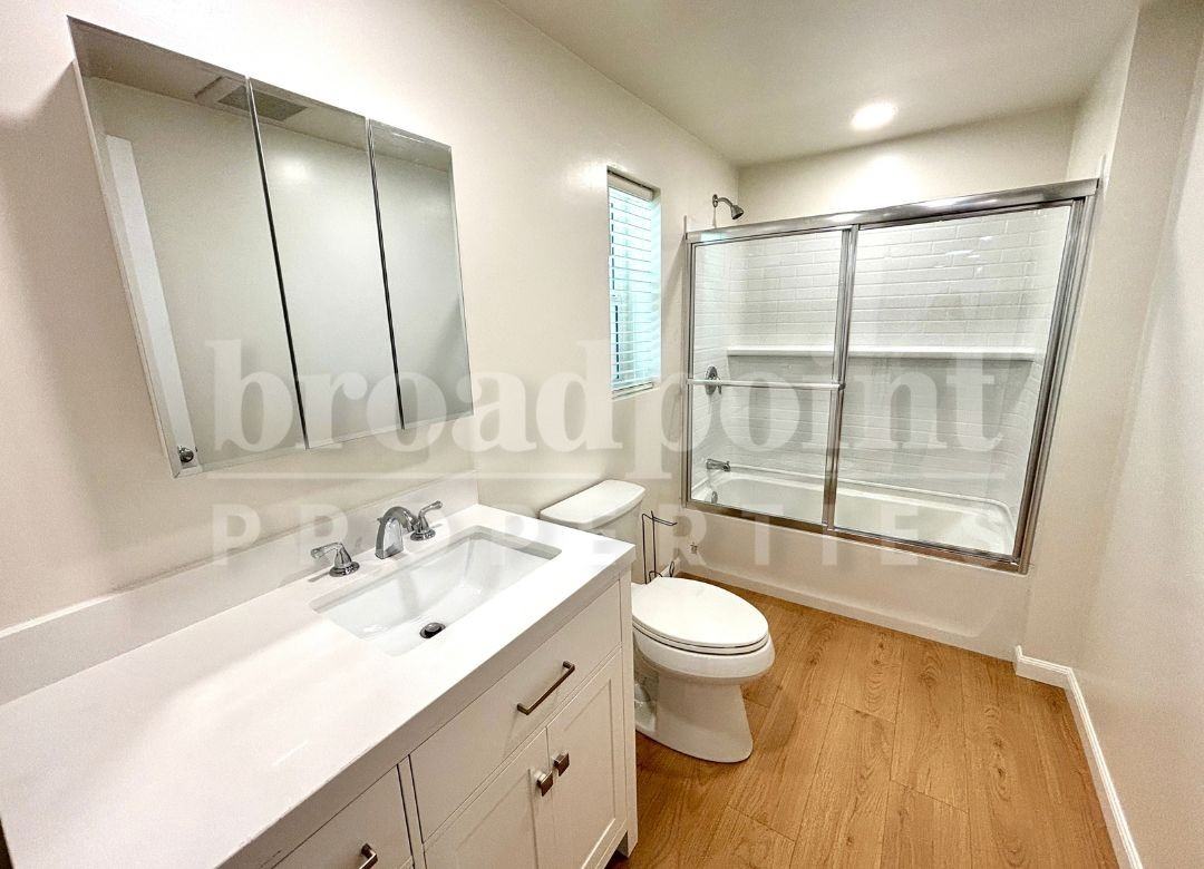 3122 Reed Rd #A - Photo 6 of 10