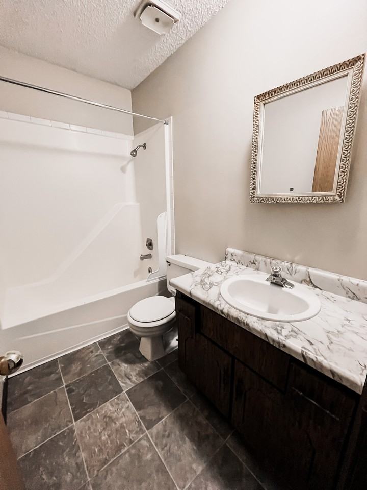 4335 S Glenn Ave #A - Photo 5 of 6