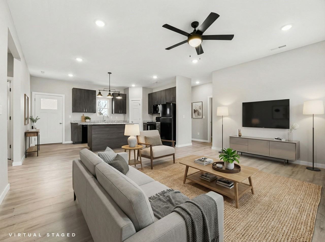 630 E Forest St #1 - Photo 4 of 19