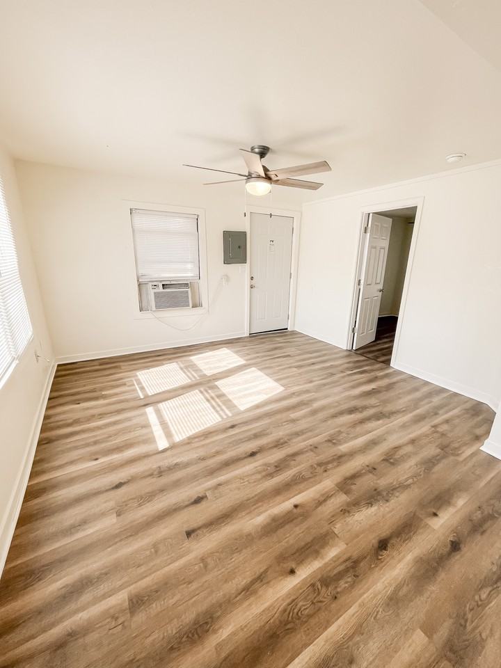 1720 N Golden Ave #1 - Photo 3 of 13