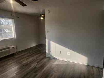 THE PINES - 82308 SAVANNAH ST #8 - Photo 4 of 8