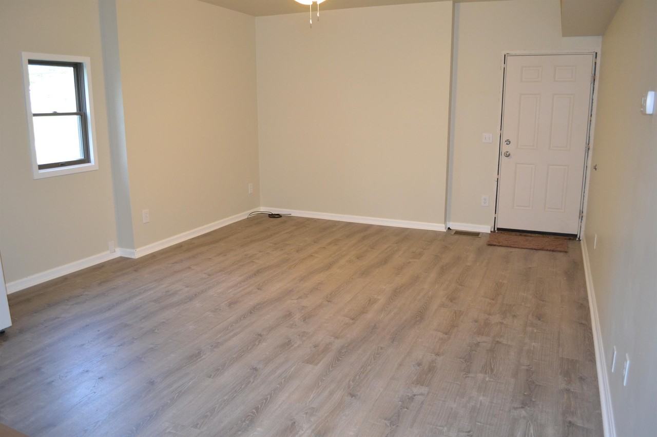 4297 7th Street Road - D - D #D - Photo 5 of 8