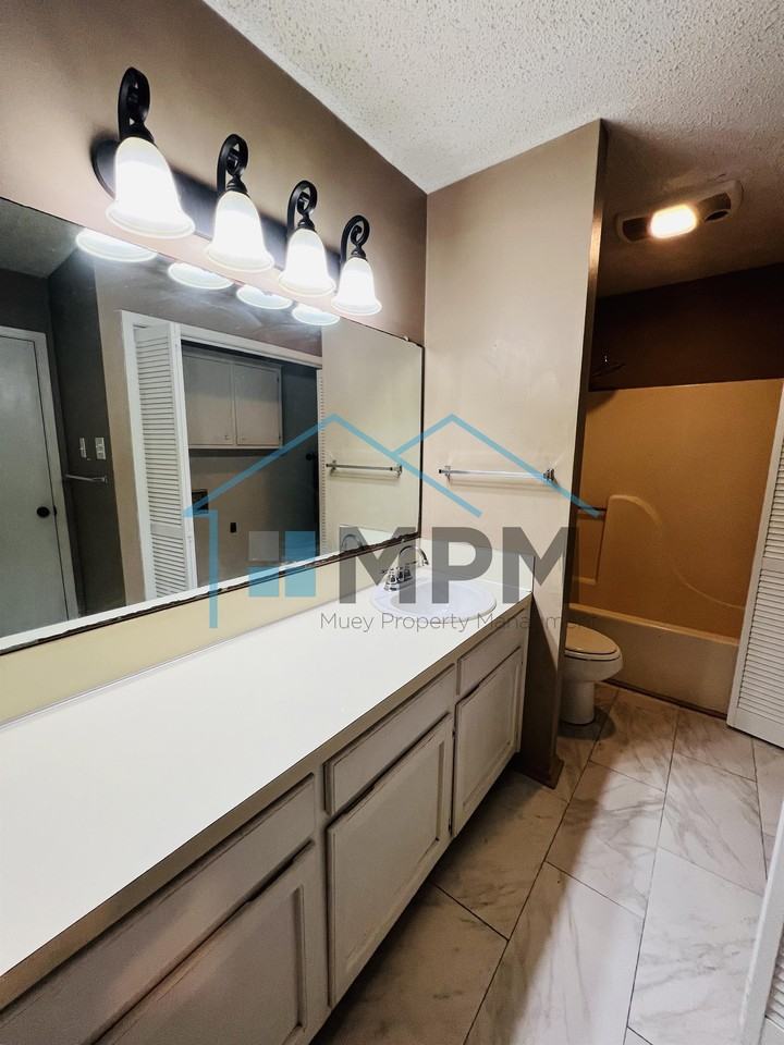 315 Cedarbrook Dr #1 - Photo 7 of 9