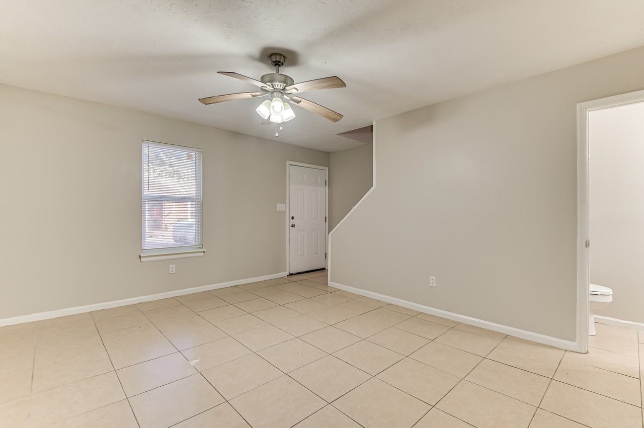 140 Chalet North Ct #140 - Photo 2 of 31