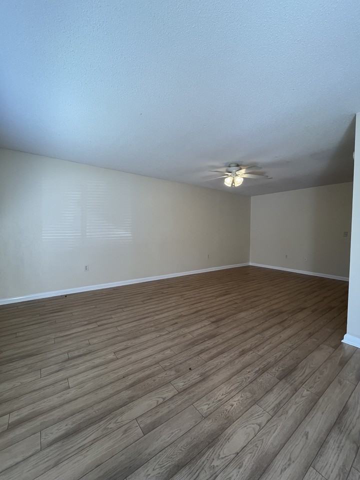 501 SW 75th A14 - . - Photo 2 of 21