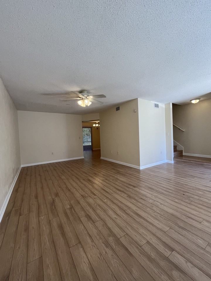 501 SW 75th A14 - . - Photo 3 of 21