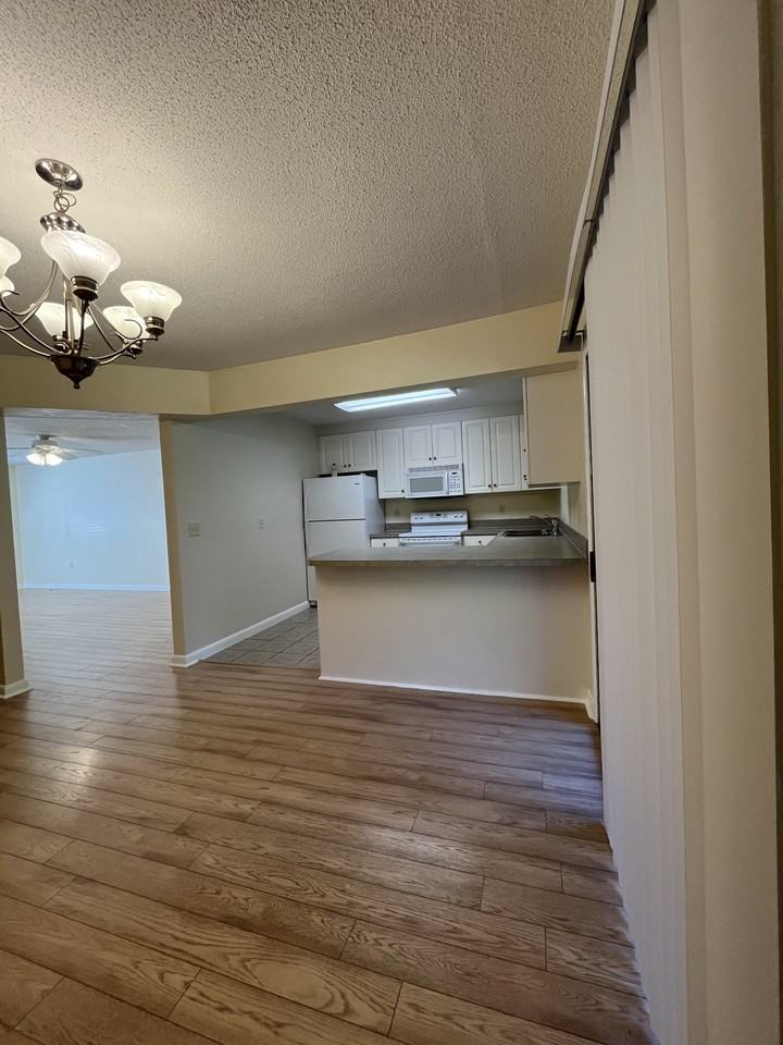 501 SW 75th A14 - . - Photo 6 of 21