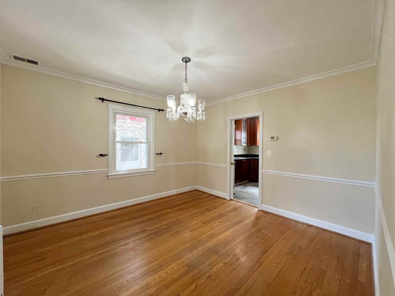 1004 Noyes Dr #1 - Photo 3 of 15