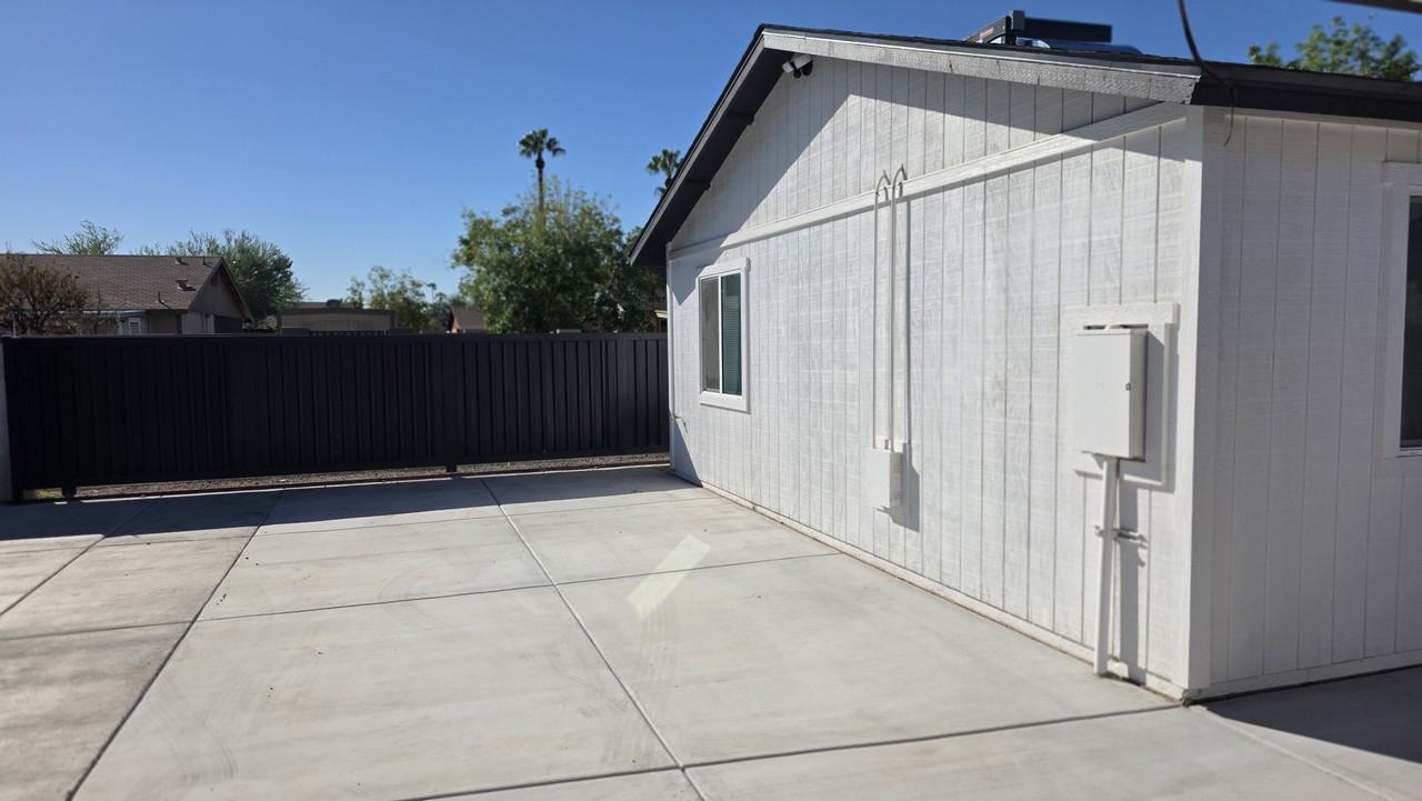 1807 W Marlboro Dr #1 - Photo 3 of 22