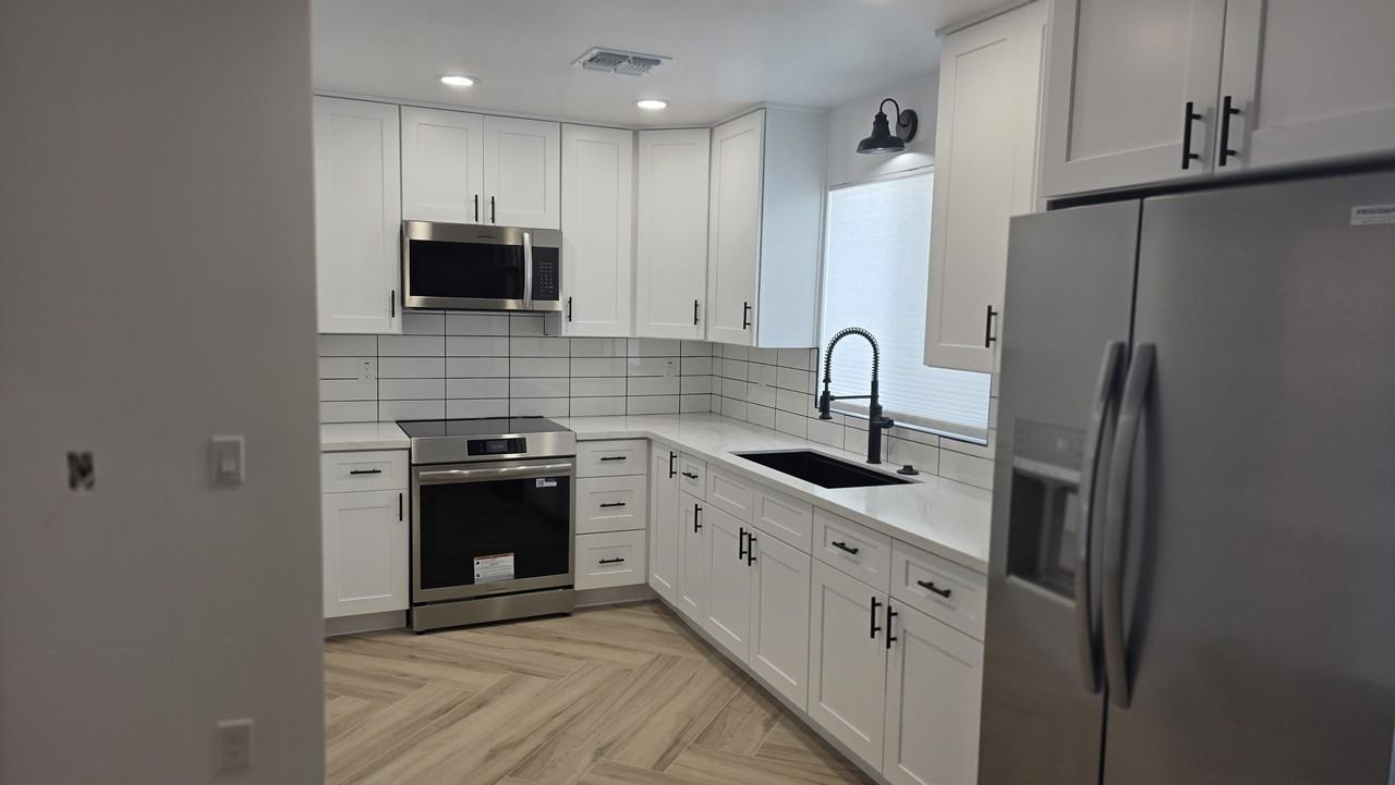 1807 W Marlboro Dr #1 - Photo 4 of 22