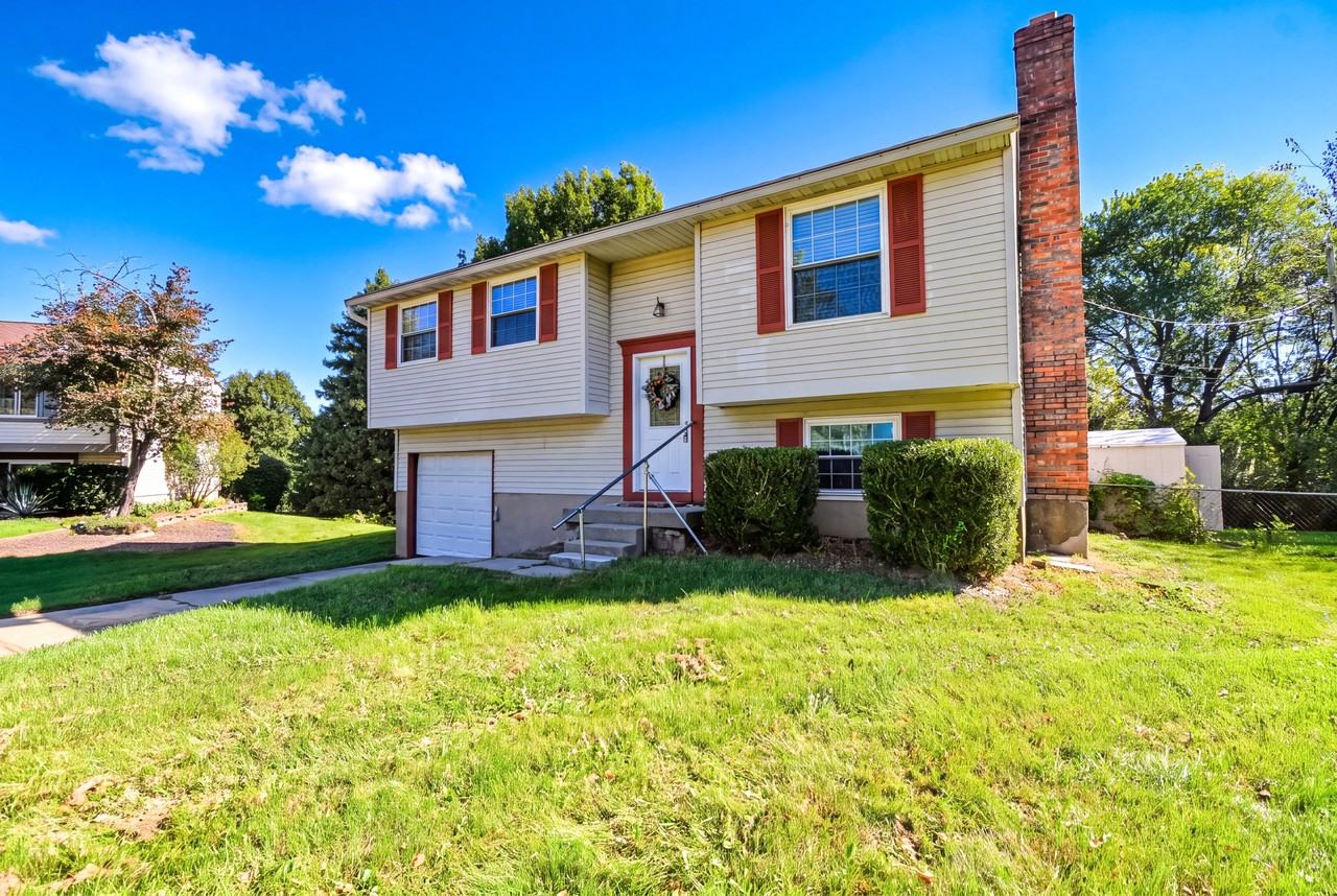 12174 Glencrest Ct #1 - Photo 2 of 34