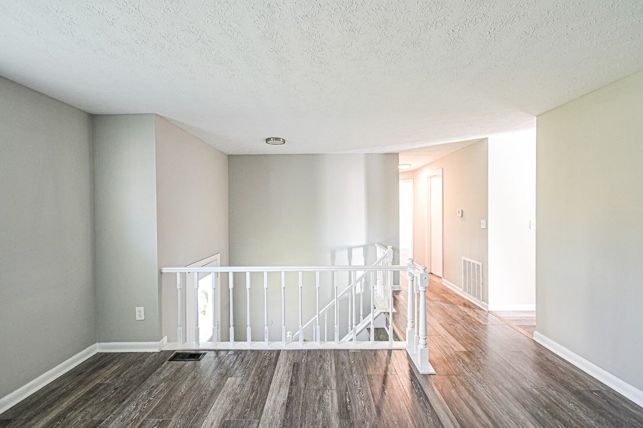 12174 Glencrest Ct #1 - Photo 4 of 34