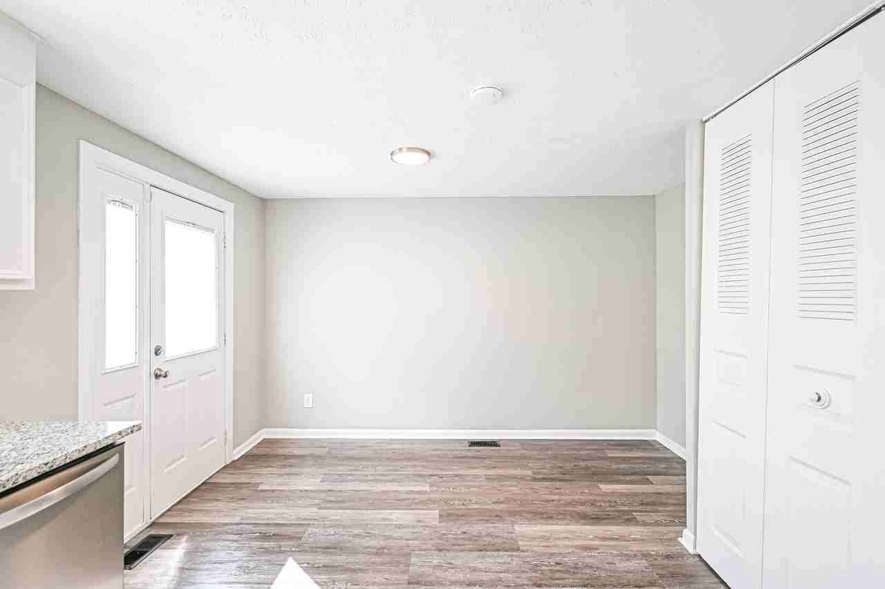 12174 Glencrest Ct #1 - Photo 7 of 34